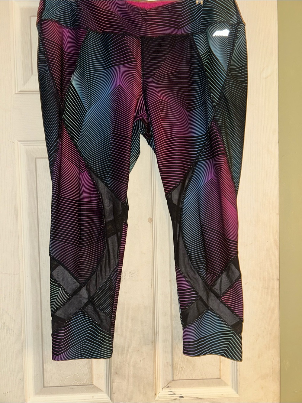 Abas Women's Multicolor Geometric Athletic Leggings
